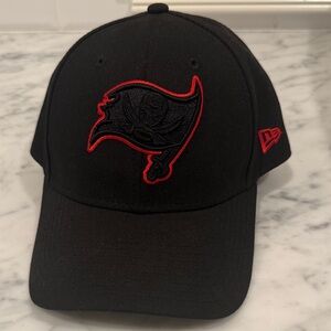 Tampa Bay Buccaneers Black and Red Adjustable Hat